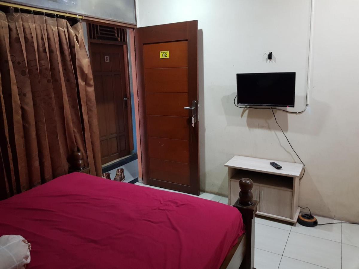 Hotel Alifah 1 Syariah Rawabokor Dua Exterior photo